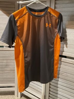 Under Armour Gray and Orange Short-Sleeve DriFit Performance Top- L